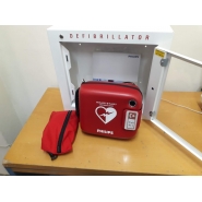 DEFIBRILADOR EXTERNO AUTOMÁTICO